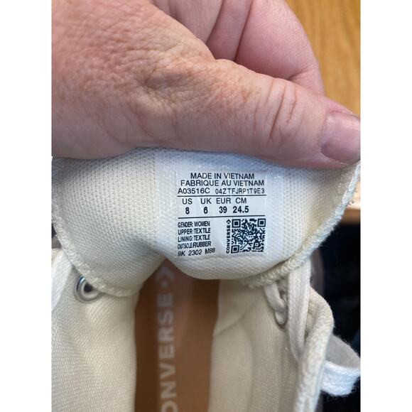 Converse Chuck Taylor All Star Athletic Shoes Women's 8 White Hi Top Sneaker S20 - Picture 8 of 8